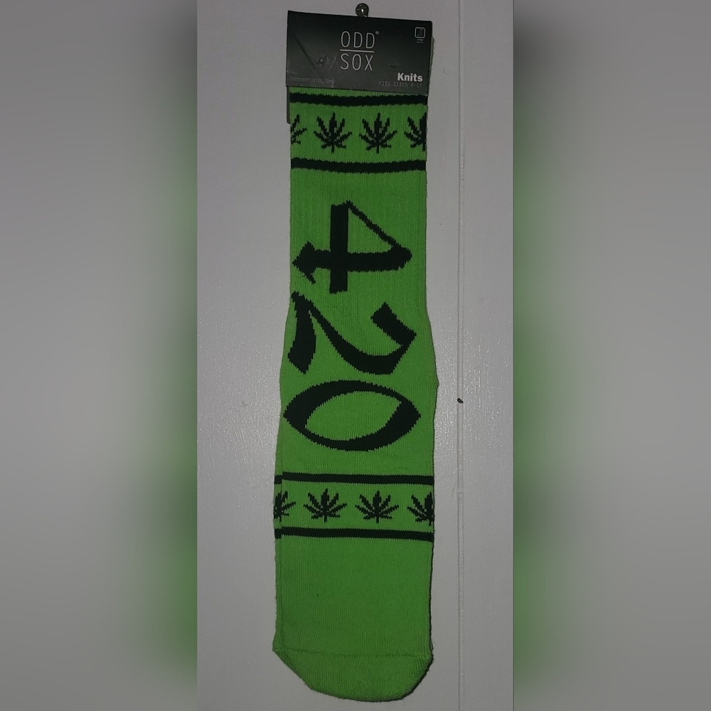 NWT 420 Long Neon Green Socks🌿